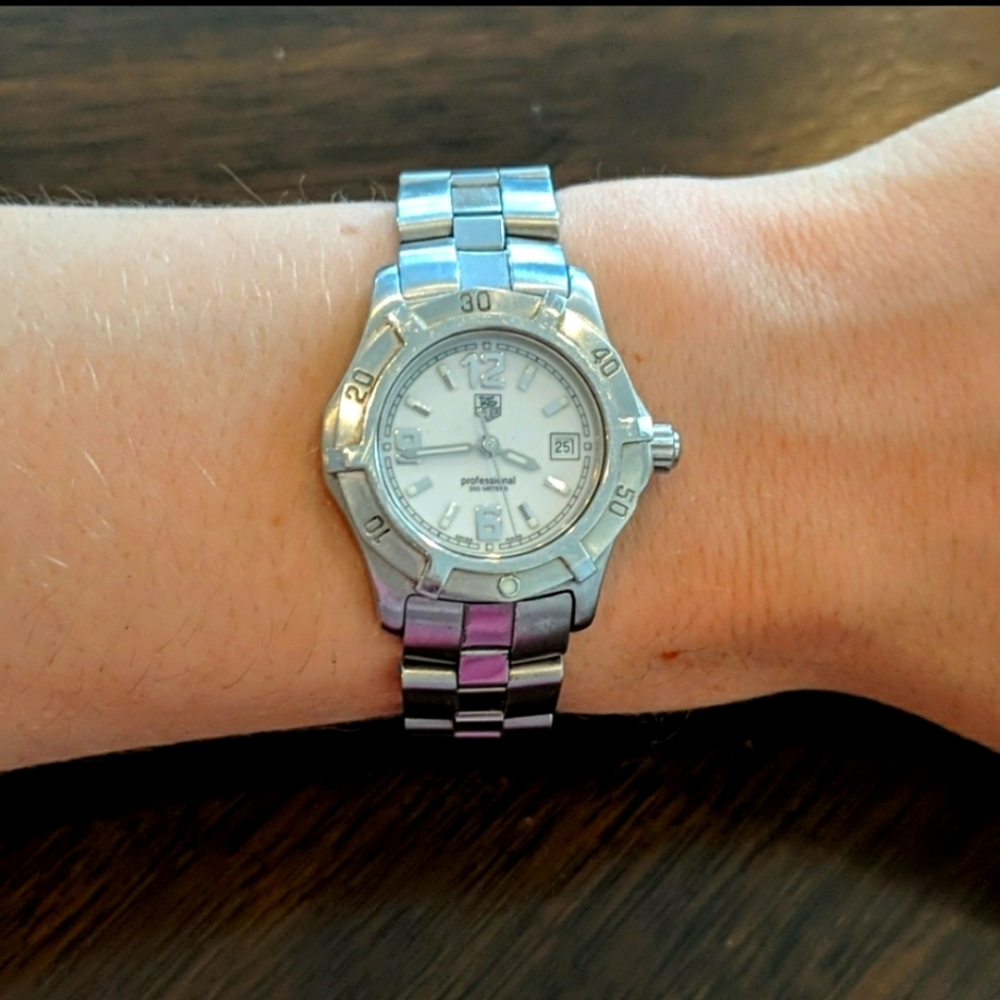 Tag Heuer silver watch Authentic - Picture 1 of 4